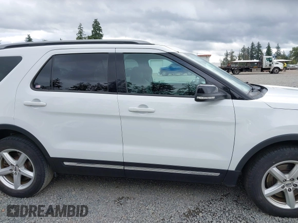 2017 Ford Explorer XLT z VIN 1FM5K8D86HGD43487, wystawiony jako IAAI lot #42532530 z przebiegiem 160 325 mil mil oraz . Historia ofert i sprzedaży dostępna na DreamBid. Obrazek 13.