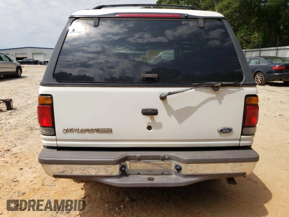 1997 Ford Explorer XL with VIN 1FMDU32E8VUC60285, listed as a Copart auction lot 66154644 with 219,066 mi miles and Salvage title. Bid and sale history available at DreamBid. Image 6.