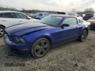 2013 Ford Mustang V6 with VIN 1ZVBP8AM1D5225666, listed as a Copart auction lot 45100445 with 51,588 mi miles and Salvage Title. Bid and sale history available at carsss.com. Image 1.