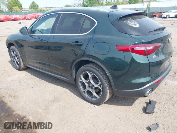 2018 Alfa Romeo Stelvio z VIN ZASFAKAN7J7B99545, wystawiony jako IAAI lot #42117271 z przebiegiem 49 368 mil mil oraz . Historia ofert i sprzedaży dostępna na DreamBid. Obrazek 3.
