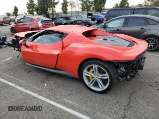 2024 Ferrari 296 GTB z VIN ZFF99SLA9R0310238, wystawiony jako Copart lot #81647524 z przebiegiem Nie podano mil oraz Szkody całkowita. Historia ofert i sprzedaży dostępna na DreamBid. Obrazek 2.