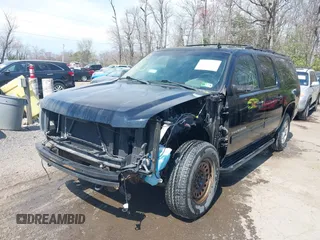 2013 Chevrolet Suburban LT с VIN 1GNSKJE72DR356781, выставлен на аукционе IAAI как лот 41908071 с пробегом 258 688 миль миль и . История ставок и продаж доступна на DreamBid. Изображение 6.