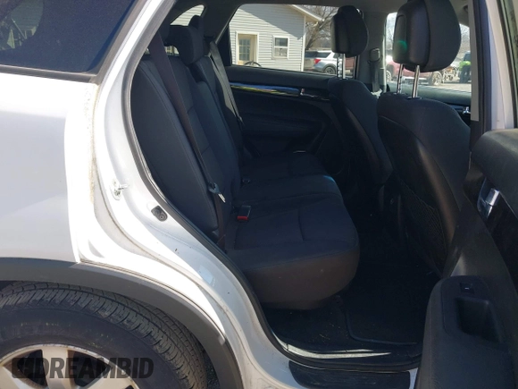 2011 Kia Sorento LX with VIN 5XYKT4A18BG173907, listed as a IAAI auction lot 41895550 with 187,889 mi miles. Bid and sale history available at carsss.com. Image 8.