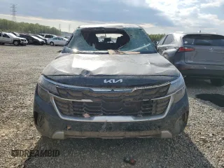 2024 Kia Seltos LX with VIN KNDEPCAA1R7474831, listed as a Copart auction lot 52188665 with 32,703 mi miles and Non repairable. Bid and sale history available at DreamBid. Image 5.