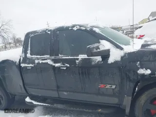 2018 Chevrolet Silverado 1500 LT with VIN 1GCVKRECXJZ116262, listed as a IAAI auction lot 41572273 with 221,864 mi miles. Bid and sale history available at carsss.com. Image 13.