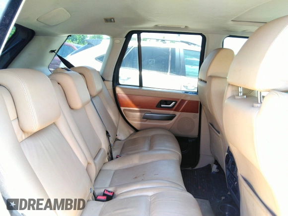 2007 Land Rover Range Rover Sport HSE с VIN SALSK25437A106790, выставлен на аукционе IAAI как лот 42560218 с пробегом 214 365 миль миль и . История ставок и продаж доступна на DreamBid. Изображение 8.