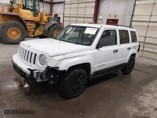 2017 Jeep Patriot Sport with VIN 1C4NJPBB4HD200961, listed as a IAAI auction lot 41414099 with 111,145 mi miles. Bid and sale history available at carsss.com. Image 17.