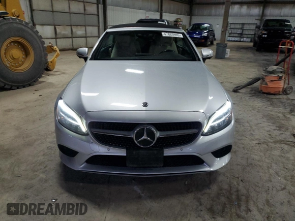2019 Mercedes-Benz C 300 z VIN WDDWK8EB0KF826740, wystawiony jako Copart lot #47820995 z przebiegiem 97 318 mil mil oraz Szkoda całkowita • Salvage title. Historia ofert i sprzedaży dostępna na DreamBid. Obrazek 5.