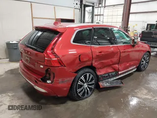 2022 Volvo XC60 Recharge Plug-In Hybrid Inscription with VIN YV4BR0DL2N1955142, listed as a IAAI auction lot 41565871 with 48,885 mi miles. Bid and sale history available at carsss.com. Image 4.