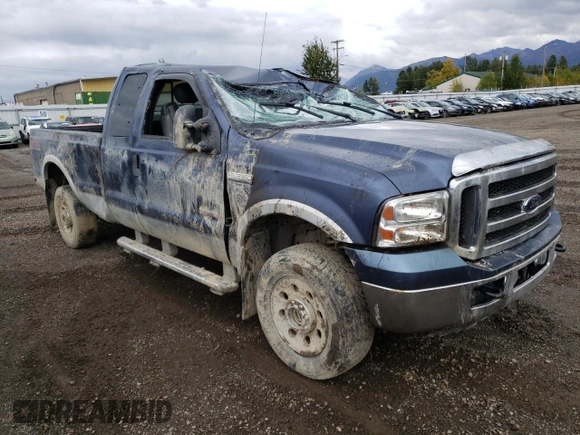 2006 Ford Super Duty F-250 XL with VIN 1FTSX21PX6EA16150, listed as a Copart auction lot 70877024 with 253,706 mi miles and Salvage Title. Bid and sale history available at carsss.com. Image 4.