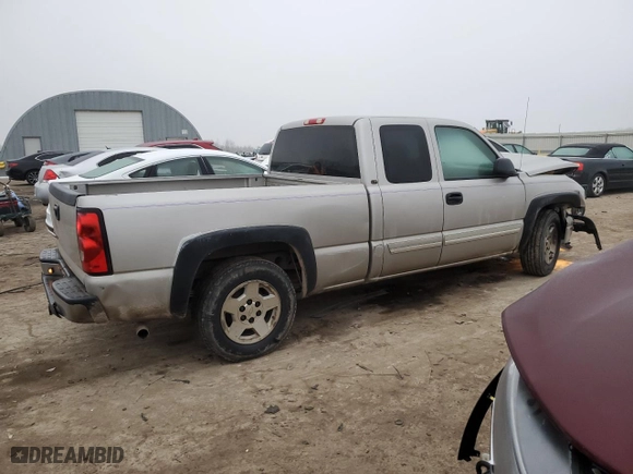 2006 Chevrolet Silverado 1500 LT1 with VIN 1GCEC19Z46Z205152, listed as a Copart auction lot 44175485 with 211,695 mi miles and Salvage Title. Bid and sale history available at carsss.com. Image 3.