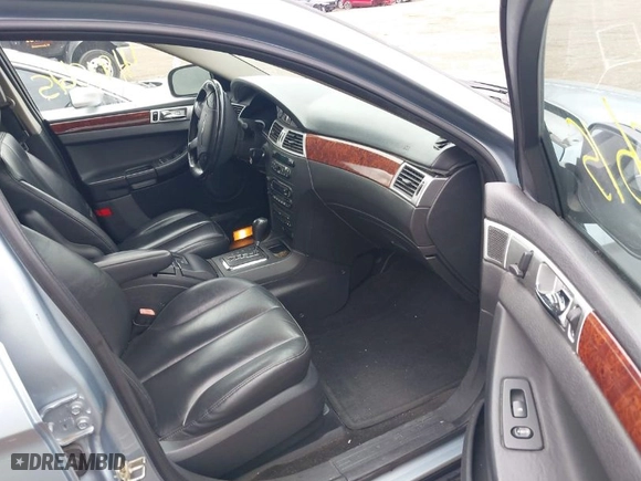 2006 Chrysler Pacifica Touring with VIN 2A4GM68436R613820, listed as a IAAI auction lot 41915615 with 174,784 mi miles. Bid and sale history available at carsss.com. Image 5.