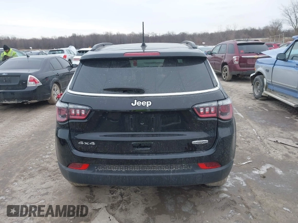 2022 Jeep Compass Latitude with VIN 3C4NJDBB9NT216660, listed as a IAAI auction lot 41505717 with 23,605 mi miles and . Bid and sale history available at DreamBid. Image 16.