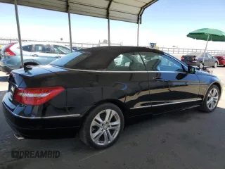 2011 Mercedes-Benz E 350 with VIN WDDKK5GF7BF085337, listed as a Copart auction lot 57817775 with 61,072 mi miles and Clean title. Bid and sale history available at DreamBid. Image 3.