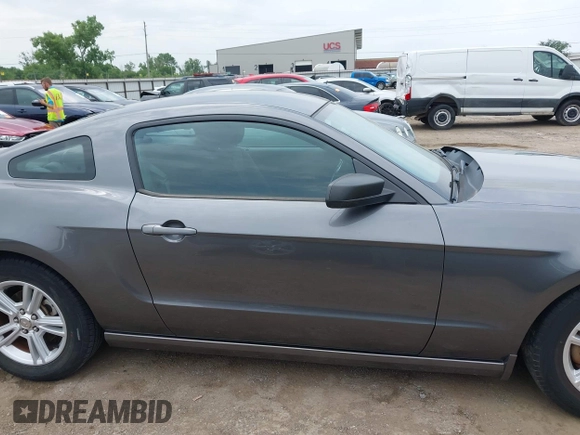 2013 Ford Mustang V6 with VIN 1ZVBP8AM7D5272040, listed as a IAAI auction lot 42407314 with 64,258 mi miles and . Bid and sale history available at DreamBid. Image 13.