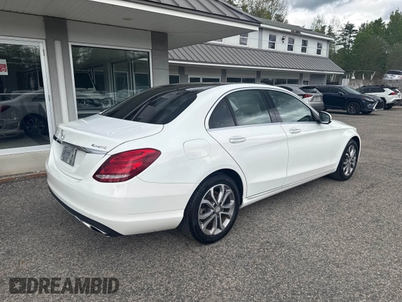 2015 Mercedes-Benz C 300 Luxury with VIN 55SWF4KB2FU033976, listed as a IAAI auction lot 42196263 with 125,755 mi miles and . Bid and sale history available at DreamBid. Image 4.