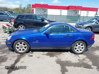 1998 Mercedes-Benz SLK 230/320 with VIN WDBKK47F0WF073233, listed as a IAAI auction lot 42017548 with 125,262 mi miles and . Bid and sale history available at DreamBid. Image 14.