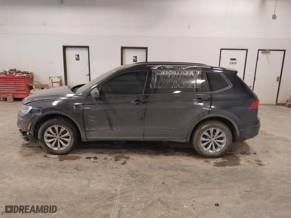 2019 Volkswagen Tiguan S with VIN 3VV0B7AX3KM182311, listed as a IAAI auction lot 41727114 with 98,035 mi miles. Bid and sale history available at carsss.com. Image 14.