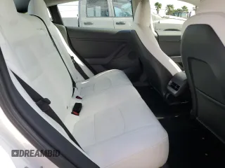 2023 Tesla Model 3 z VIN 5YJ3E1EA4PF607259, wystawiony jako Copart lot #54189935 z przebiegiem 29 951 mil mil oraz Szkoda całkowita • Salvage title. Historia ofert i sprzedaży dostępna na DreamBid. Obrazek 10.