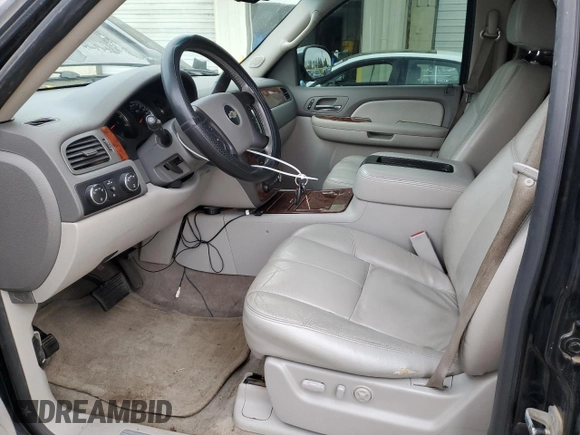 2008 Chevrolet Suburban LT w/3LT with VIN 1GNFK16318J239338, listed as a Copart auction lot 42444485 with 222,230 mi miles and Salvage Title. Bid and sale history available at carsss.com. Image 7.