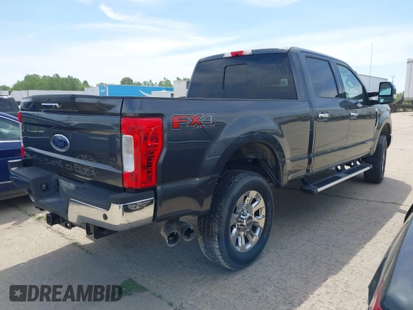 2019 Ford F-250 XL with VIN 1FT7W2BT1KEG69559, listed as a IAAI auction lot 37327070 with 75,189 mi miles and . Bid and sale history available at DreamBid. Image 4.