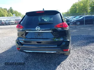 2017 Nissan Rogue SL with VIN 5N1AT2MV8HC897393, listed as a IAAI auction lot 42331237 with 61,155 mi miles and . Bid and sale history available at DreamBid. Image 16.