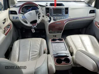 2012 Toyota Sienna XLE with VIN 5TDDK3DCXCS047104, listed as a Copart auction lot 53521335 with 184,269 mi miles and Clean Title. Bid and sale history available at DreamBid. Image 8.