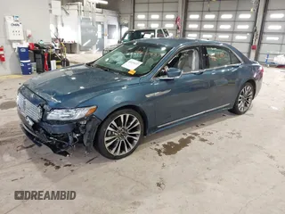 2020 Lincoln Continental Standard with VIN 1LN6L9PK5L5608533, listed as a IAAI auction lot 41610437 with 31,610 mi miles. Bid and sale history available at carsss.com. Image 17.