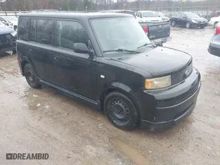 2004 Scion xB with VIN JTLKT324X40150340, listed as a IAAI auction lot 41544597 with 286,865 mi miles. Bid and sale history available at carsss.com. Image 1.