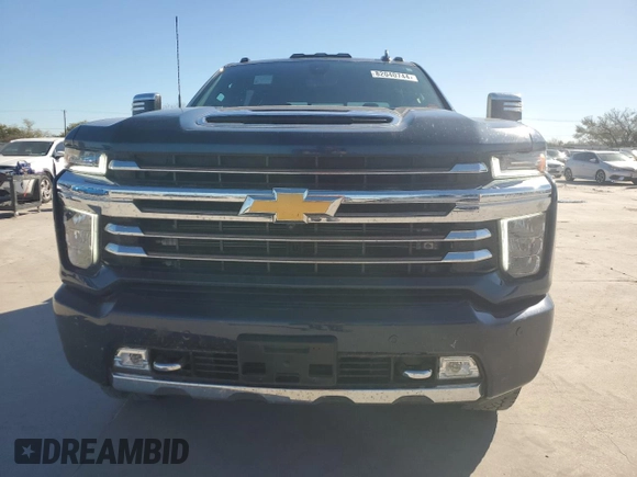 2022 Chevrolet Silverado 3500HD High Country with VIN 1GC4YVEY5NF165925, listed as a Copart auction lot 82040744 with 22,040 mi miles and Salvage Title. Bid and sale history available at carsss.com. Image 5.