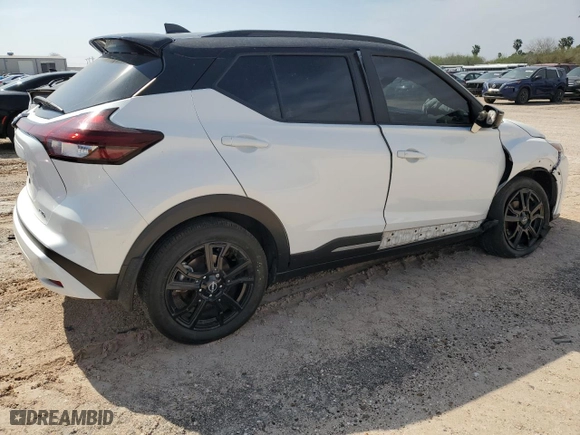 2022 Nissan Kicks SR with VIN 3N1CP5DVXNL499513, listed as a Copart auction lot 42601555 with 52,186 mi miles and Salvage Title. Bid and sale history available at carsss.com. Image 3.