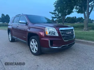 2017 GMC Terrain SLT z VIN 2GKFLUE34H6192039, wystawiony jako Copart lot #60246395 z przebiegiem 146 486 mil mil oraz Czysty tytuł • Clean title. Historia ofert i sprzedaży dostępna na DreamBid. Obrazek 1.