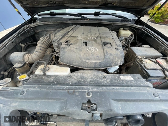 2008 Toyota 4Runner SR5 z VIN JTEBU14R380128817, wystawiony jako Copart lot #56390255 z przebiegiem 260 669 mil mil oraz Czysty tytuł • Clean title. Historia ofert i sprzedaży dostępna na DreamBid. Obrazek 7.