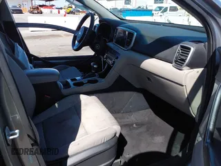 2020 Kia Sportage LX with VIN KNDPM3AC5L7759283, listed as a IAAI auction lot 41901056 with 71,123 mi miles and . Bid and sale history available at carsss.com. Image 5.