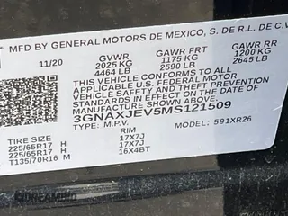 2021 Chevrolet Equinox LT z VIN 3GNAXJEV5MS121509, wystawiony jako IAAI lot #42480012 z przebiegiem 59 031 mil mil oraz . Historia ofert i sprzedaży dostępna na DreamBid. Obrazek 1.