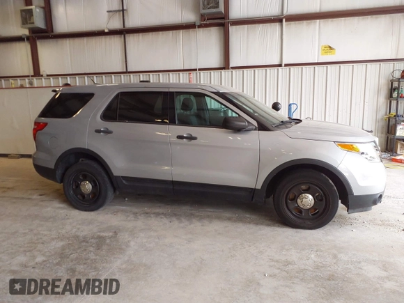 2013 Ford Police Interceptor Utility z VIN 1FM5K8AR8DGA68521, wystawiony jako IAAI lot #42063404 z przebiegiem 84 716 mil mil oraz . Historia ofert i sprzedaży dostępna na DreamBid. Obrazek 13.