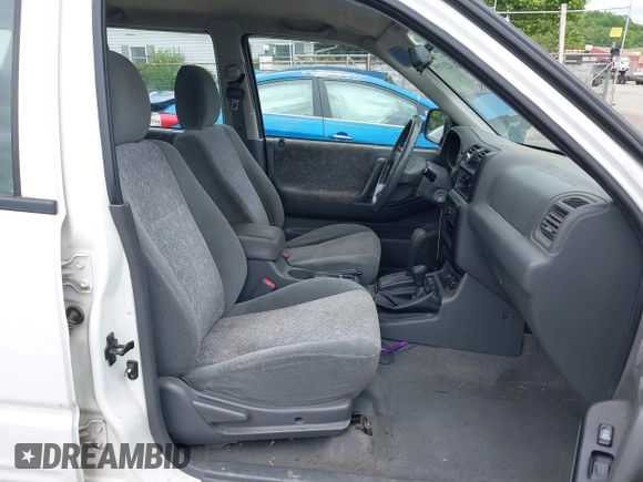 2000 Isuzu Rodeo z VIN 4S2DM58W6Y4312571, wystawiony jako IAAI lot #42253955 z przebiegiem 84 517 mil mil oraz . Historia ofert i sprzedaży dostępna na DreamBid. Obrazek 5.