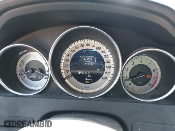 2013 Mercedes-Benz C 300 Sport z VIN WDDGF8AB0DR292722, wystawiony jako IAAI lot #42270735 z przebiegiem 113 119 mil mil oraz . Historia ofert i sprzedaży dostępna na DreamBid. Obrazek 7.