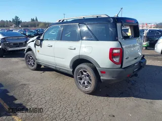 2024 Ford Bronco Sport Badlands z VIN 3FMCR9D9XRRE94327, wystawiony jako IAAI lot #41681554 z przebiegiem 8 050 mil mil oraz . Historia ofert i sprzedaży dostępna na DreamBid. Obrazek 3.