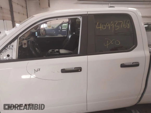 2019 Ram 1500 Tradesman z VIN 1C6RRFCG9KN677067, wystawiony jako IAAI lot #40993768 z przebiegiem 45 282 mil mil oraz . Historia ofert i sprzedaży dostępna na DreamBid. Obrazek 14.