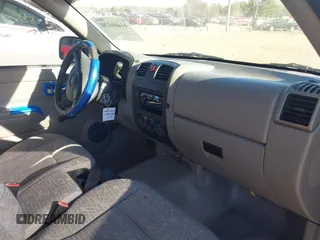 2005 GMC Canyon SL Z85 with VIN 1GTCS148X58262243, listed as a IAAI auction lot 41400130 with 225,615 mi miles. Bid and sale history available at carsss.com. Image 5.