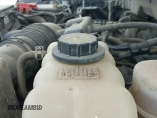 2013 Ford F-150 XL z VIN 1FTEX1EM2DFA30977, wystawiony jako IAAI lot #42557679 z przebiegiem 215 606 mil mil oraz . Historia ofert i sprzedaży dostępna na DreamBid. Obrazek 19.