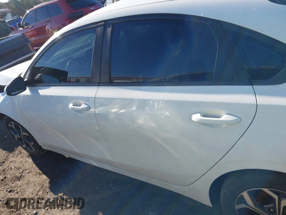 2019 Kia Forte LXS with VIN 3KPF24AD2KE040152, listed as a IAAI auction lot 41679814 with 1 mi miles. Bid and sale history available at carsss.com. Image 15.
