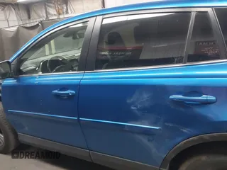 2018 Toyota RAV4 XLE z VIN JTMWFREVXJJ735226, wystawiony jako IAAI lot #42131520 z przebiegiem 121 663 mil mil oraz . Historia ofert i sprzedaży dostępna na DreamBid. Obrazek 15.