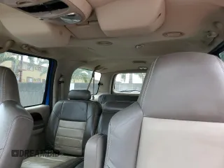 2003 Ford Excursion Limited z VIN 1FMSU43P63EC79535, wystawiony jako Copart lot #50587625 z przebiegiem 181 298 mil mil oraz Czysty tytuł • Clean title. Historia ofert i sprzedaży dostępna na DreamBid. Obrazek 10.