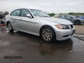 2007 BMW 3 Series 328xi с VIN WBAVC935X7K034516, выставлен на аукционе Copart как лот 56903595 с пробегом 101 977 миль миль и Списание • Salvage title. История ставок и продаж доступна на DreamBid. Изображение 4.
