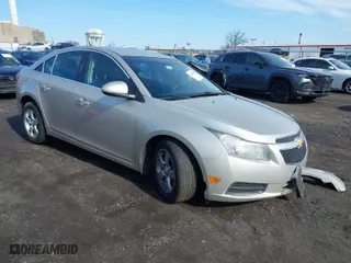2014 Chevrolet Cruze 1LT with VIN 1G1PC5SB2E7449026, listed as a IAAI auction lot 41869826 with 117,635 mi miles. Bid and sale history available at carsss.com. Image 1.