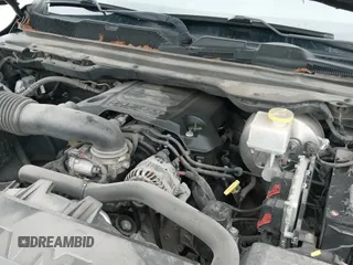 2020 Ram 1500 Big Horn z VIN 1C6RREFT2LN245795, wystawiony jako IAAI lot #41399811 z przebiegiem 150 722 mil mil oraz . Historia ofert i sprzedaży dostępna na DreamBid. Obrazek 20.