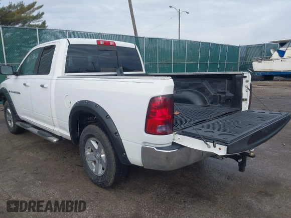 2012 Ram 1500 Big Horn z VIN 1C6RD6GT0CS323124, wystawiony jako IAAI lot #41486027 z przebiegiem 107 784 mil mil oraz . Historia ofert i sprzedaży dostępna na DreamBid. Obrazek 3.
