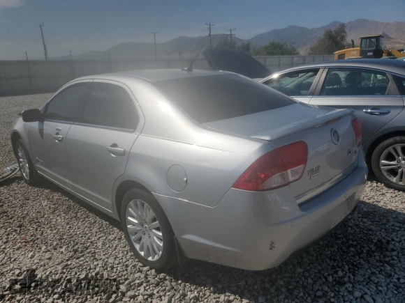 2010 Mercury Milan Hybrid with VIN 3MEDM0L37AR606066, listed as a Copart auction lot 70789984 with 201,445 mi miles and Salvage Title. Bid and sale history available at carsss.com. Image 2.